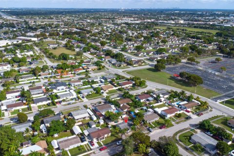 Купить виллу или дом в Майами, Флорида 3 спальни, 98.1м2, № 1997049 - фото 2