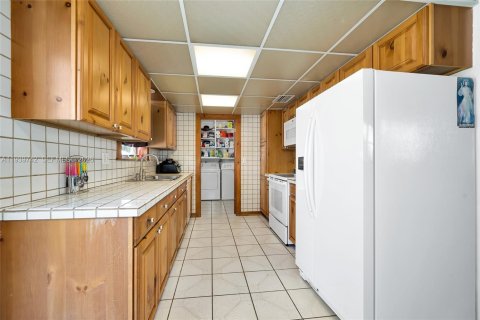 Купить виллу или дом в Майами, Флорида 3 спальни, 98.1м2, № 1997049 - фото 17