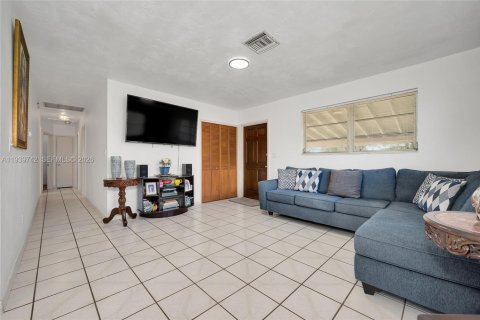 Купить виллу или дом в Майами, Флорида 3 спальни, 98.1м2, № 1997049 - фото 13