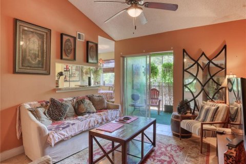 Condominio en alquiler en Tamarac, Florida, 1 dormitorio, 64.57 m2 № 1210252 - foto 1