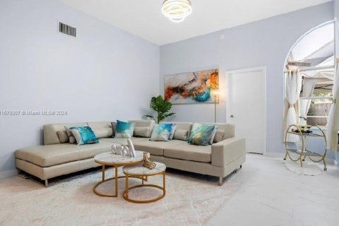 Villa ou maison à louer à Wellington, Floride: 4 chambres, 159.05 m2 № 1868688 - photo 6