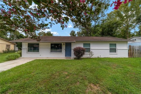 House in Summerfield, Florida 3 bedrooms, 113.71 sq.m. № 1878196 - photo 1