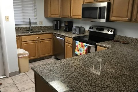 Condo in New Smyrna Beach, Florida, 2 bedrooms  № 2108451 - photo 12