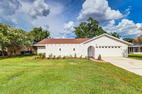 House in Lakeland, Florida 4 bedrooms, 173.36 sq.m. № 2299607