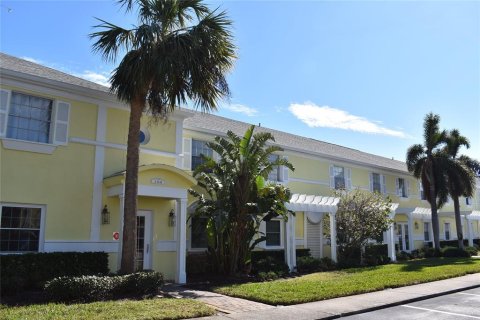 Condominio en venta en Saint Petersburg, Florida, 2 dormitorios, 76.64 m2 № 1553496 - foto 1