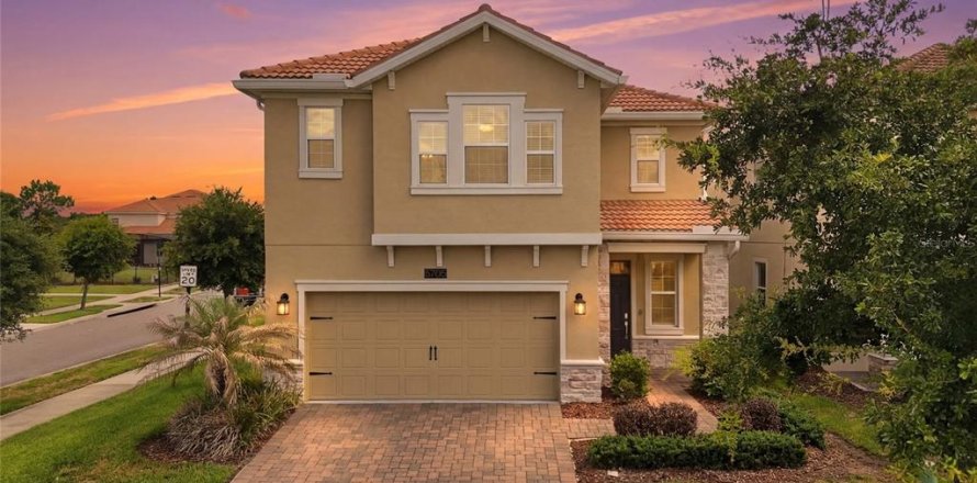 Casa en Davenport, Florida 4 dormitorios, 217.95 m2 № 2221558