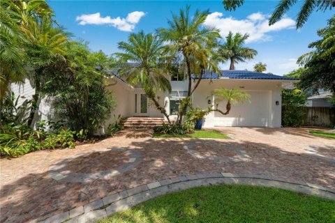 Casa en venta en Miami, Florida, 4 dormitorios, 253.62 m2 № 1940784 - foto 2