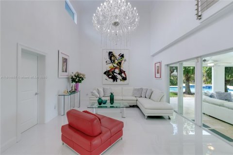 Casa en venta en Miami, Florida, 4 dormitorios, 253.62 m2 № 1940784 - foto 9