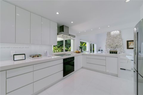 Casa en venta en Miami, Florida, 4 dormitorios, 253.62 m2 № 1940784 - foto 26