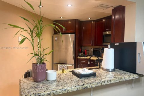 Condominio en alquiler en Miami, Florida, 2 dormitorios, 99.13 m2 № 2052288 - foto 2