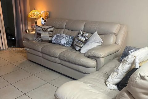 Condominio en alquiler en Miami, Florida, 2 dormitorios, 99.13 m2 № 2052288 - foto 24