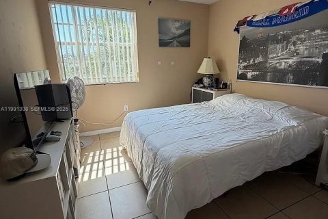 Condominio en alquiler en Miami, Florida, 2 dormitorios, 99.13 m2 № 2052288 - foto 20