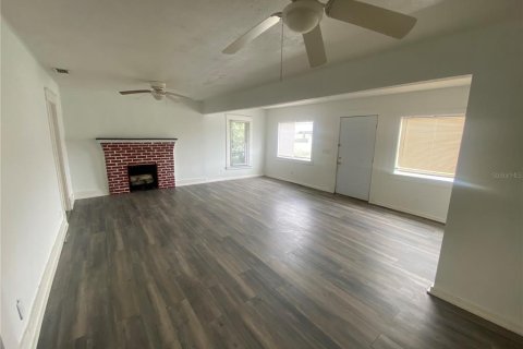 Casa en alquiler en Lake Wales, Florida, 3 dormitorios, 125.05 m2 № 1912311 - foto 4