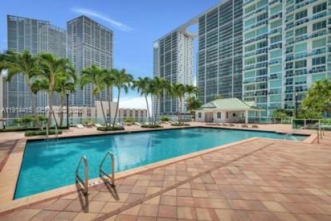 Condo in Miami, Florida, 1 bedroom  № 1969985 - photo 15