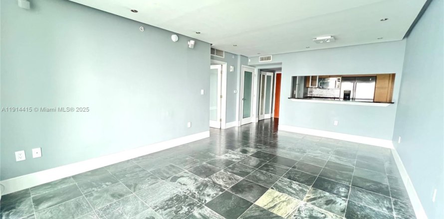Condo in Miami, Florida, 1 bedroom  № 1969985