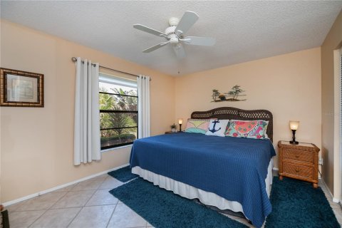 Condo in Englewood, Florida, 2 bedrooms  № 1650930 - photo 24