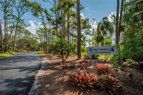 Condo in Englewood, Florida, 2 bedrooms  № 1650930 - photo 1