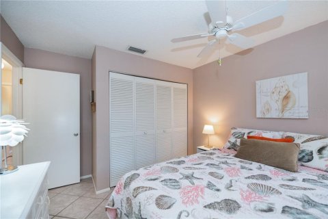 Condo in Englewood, Florida, 2 bedrooms  № 1650930 - photo 30