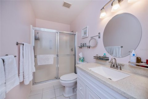 Condo in Englewood, Florida, 2 bedrooms  № 1650930 - photo 27