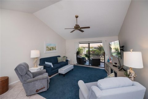 Condo in Englewood, Florida, 2 bedrooms  № 1650930 - photo 19