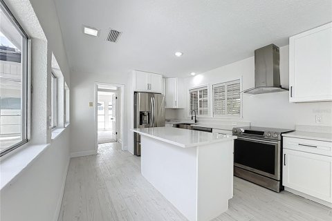 Villa ou maison à vendre à Winter Park, Floride: 5 chambres, 189.89 m2 № 1872834 - photo 2