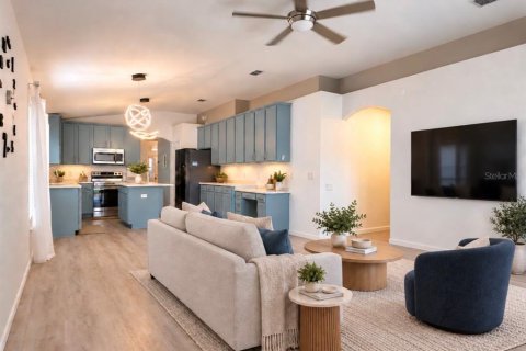 Villa ou maison à louer à Orlando, Floride: 4 chambres, 189.43 m2 № 2387720 - photo 3