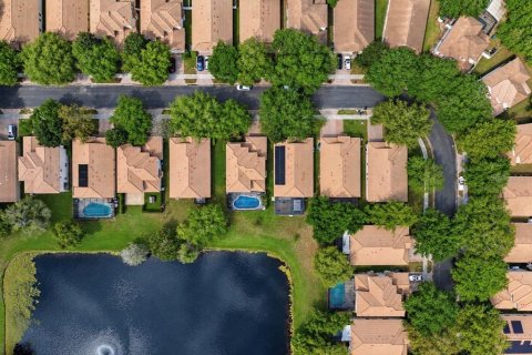 Villa ou maison à louer à Orlando, Floride: 4 chambres, 189.43 m2 № 2387720 - photo 14