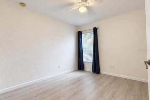 Villa ou maison à louer à Orlando, Floride: 4 chambres, 189.43 m2 № 2387720 - photo 8