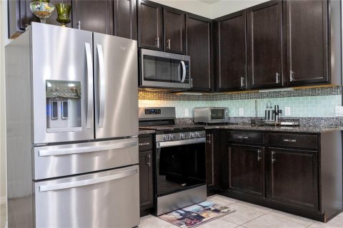 Купить виллу или дом в Деланд, Флорида 8 комнат, 205.87м2, № 2223462 - фото 17