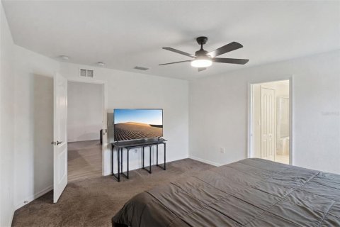 House in Winter Haven, Florida 3 bedrooms, 173.08 sq.m. № 2285320 - photo 15