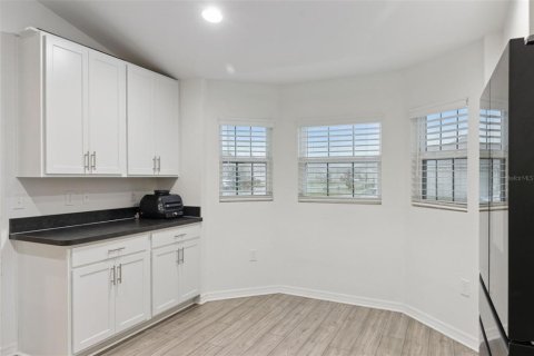 House in Winter Haven, Florida 3 bedrooms, 173.08 sq.m. № 2285320 - photo 7
