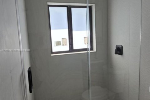 Villa ou maison à vendre à Miami, Floride: 3 chambres № 2030104 - photo 17