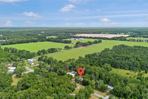 House in Fanning Springs, Florida 3 bedrooms, 127.28 sq.m. № 1784574 - photo 8