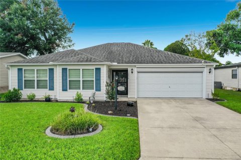Casa en Lady Lake, Florida 3 dormitorios, 140.38 m2 № 2334149