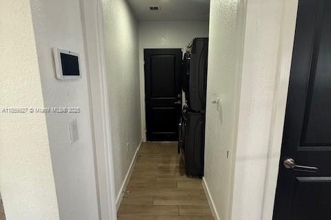 House in Florida City, Florida 4 bedrooms, 197.51 sq.m. № 1888375 - photo 24