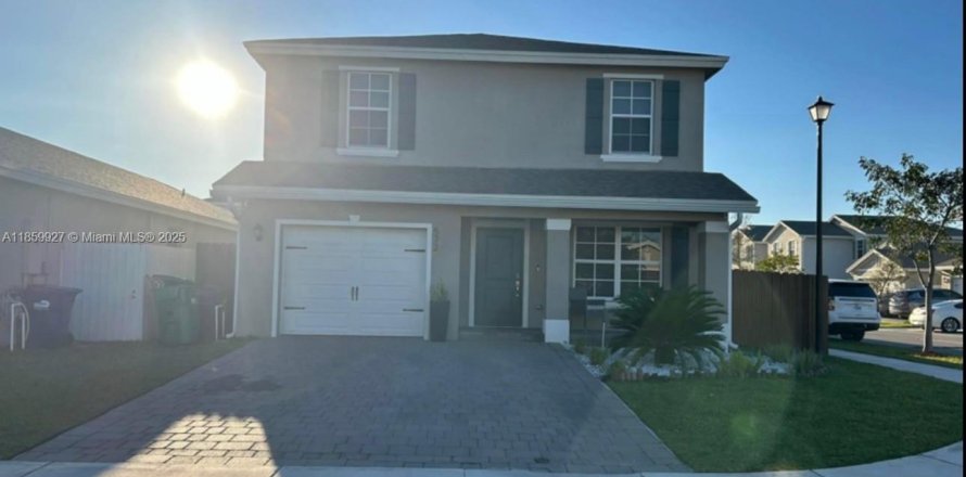 House in Florida City, Florida 4 bedrooms, 197.51 sq.m. № 1888375
