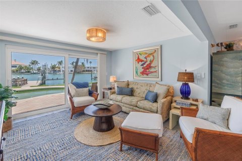 Villa ou maison à vendre à Treasure Island, Floride: 3 chambres, 150.41 m2 № 2425334 - photo 23