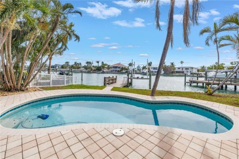 Villa ou maison à vendre à Treasure Island, Floride: 3 chambres, 150.41 m2 № 2425334 - photo 3