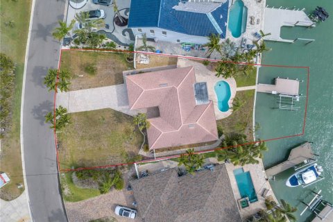 Villa ou maison à vendre à Treasure Island, Floride: 3 chambres, 150.41 m2 № 2425334 - photo 2