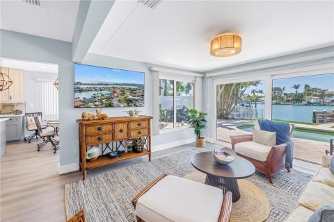 Villa ou maison à vendre à Treasure Island, Floride: 3 chambres, 150.41 m2 № 2425334 - photo 21