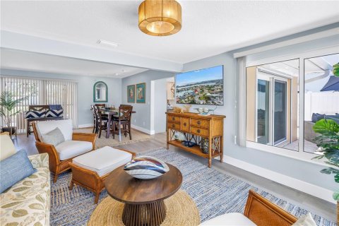 Villa ou maison à vendre à Treasure Island, Floride: 3 chambres, 150.41 m2 № 2425334 - photo 22
