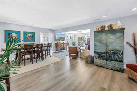 Villa ou maison à vendre à Treasure Island, Floride: 3 chambres, 150.41 m2 № 2425334 - photo 25