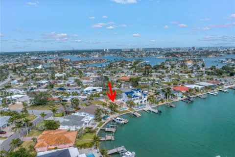 Villa ou maison à vendre à Treasure Island, Floride: 3 chambres, 150.41 m2 № 2425334 - photo 7