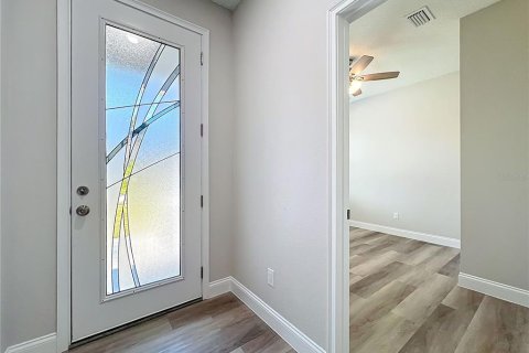 Casa en venta en Orlando, Florida, 4 dormitorios, 183.48 m2 № 1902609 - foto 3