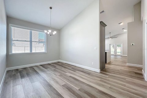 Casa en venta en Orlando, Florida, 4 dormitorios, 183.48 m2 № 1902609 - foto 4