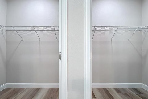 Casa en venta en Orlando, Florida, 4 dormitorios, 183.48 m2 № 1902609 - foto 18