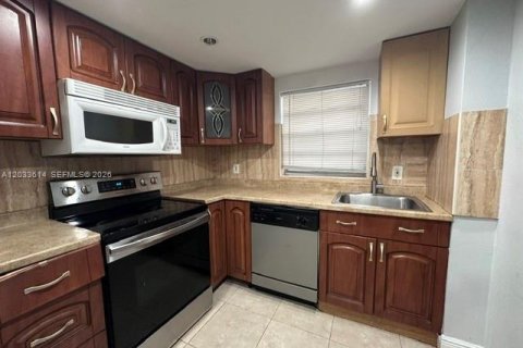 Condo in North Miami Beach, Florida, 1 bedroom  № 2086940