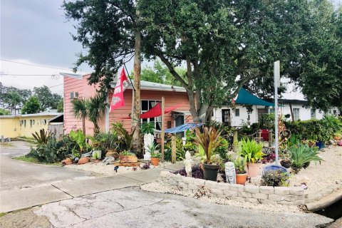 House in Clearwater, Florida 1 bedroom, 62.43 sq.m. № 1904623 - photo 4