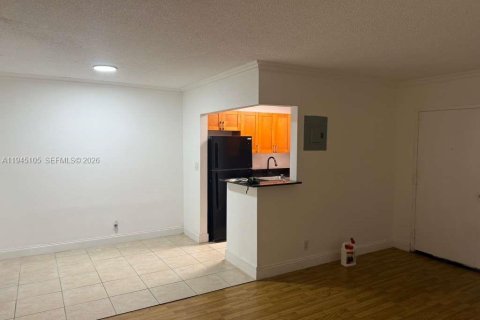 Снять в аренду кондоминиум в Холливуд, Флорида 1 спальня, 59.46м2, № 2001449 - фото 8