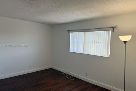 Снять в аренду кондоминиум в Холливуд, Флорида 1 спальня, 59.46м2, № 2001449 - фото 18